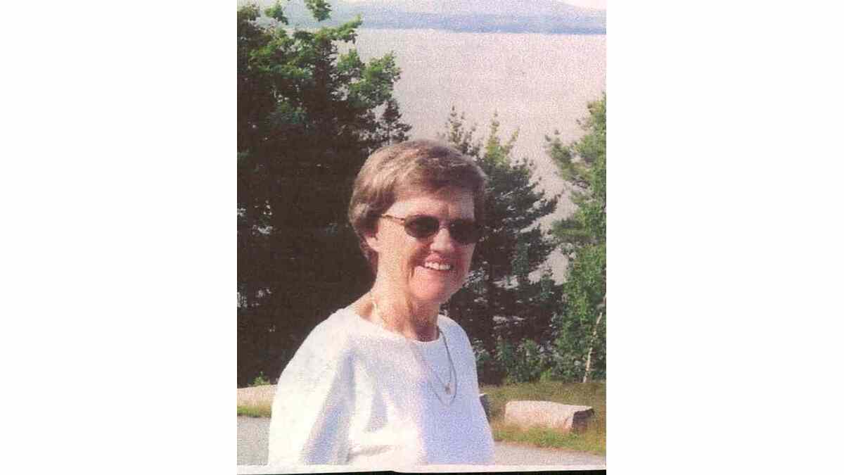 Charlotte Hawkins Obituary, Athens, TN