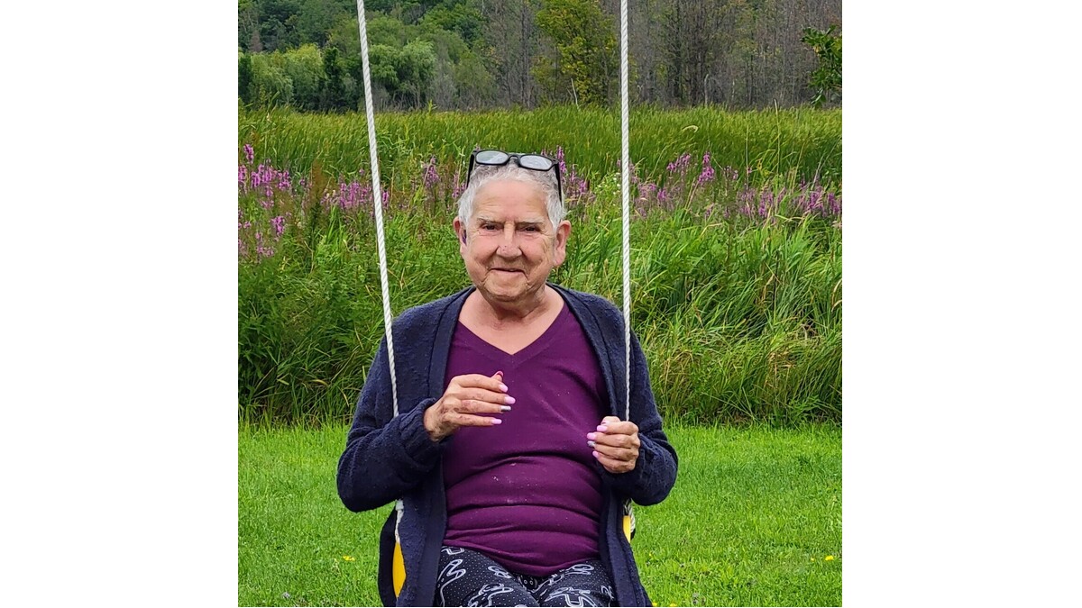 Laurette Chisholm Obituary Grimsby, ON Funeral Home