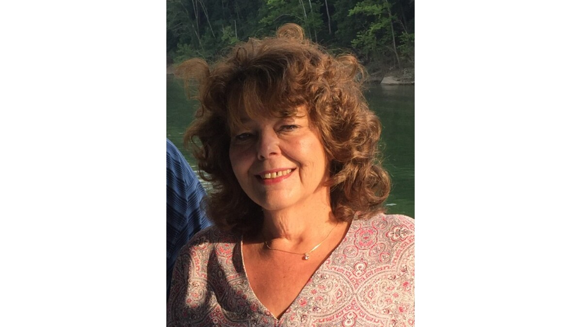 Lisa Robinson Obituary from Burnside Funeral Home