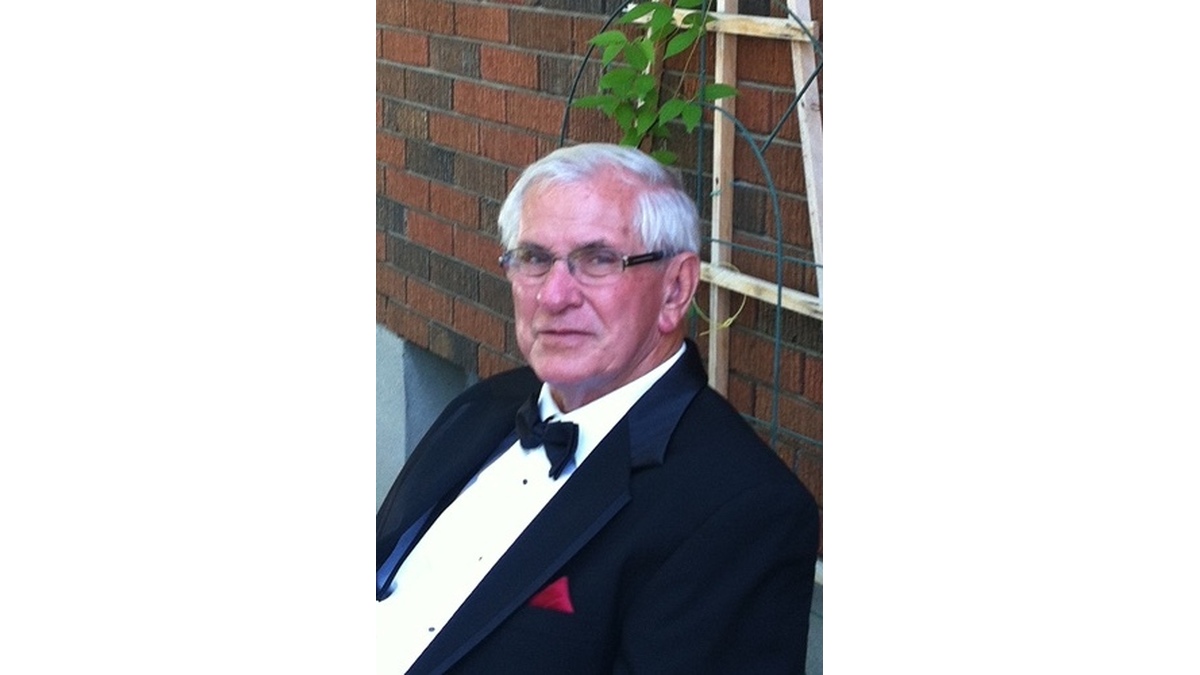 Leo Kent Obituary Napanee, ON Wartman Funeral Home Inc.