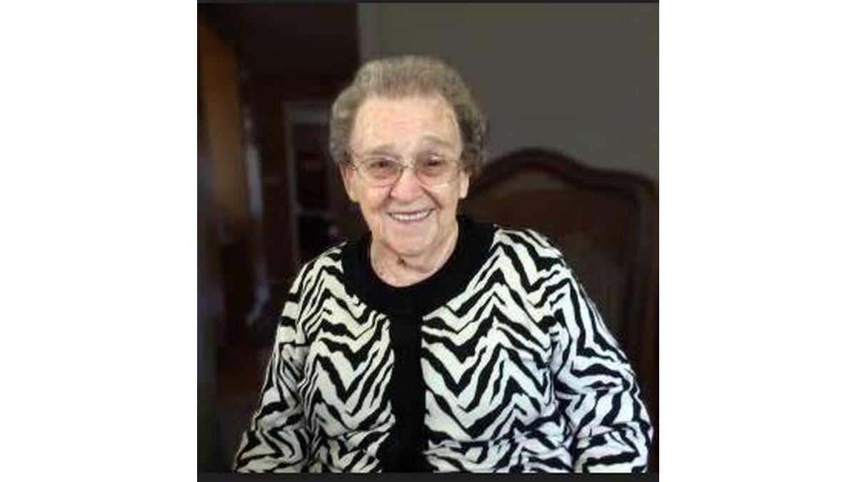 Joan Crum Obituary from The Funeral Chapel-Powell & Deckard