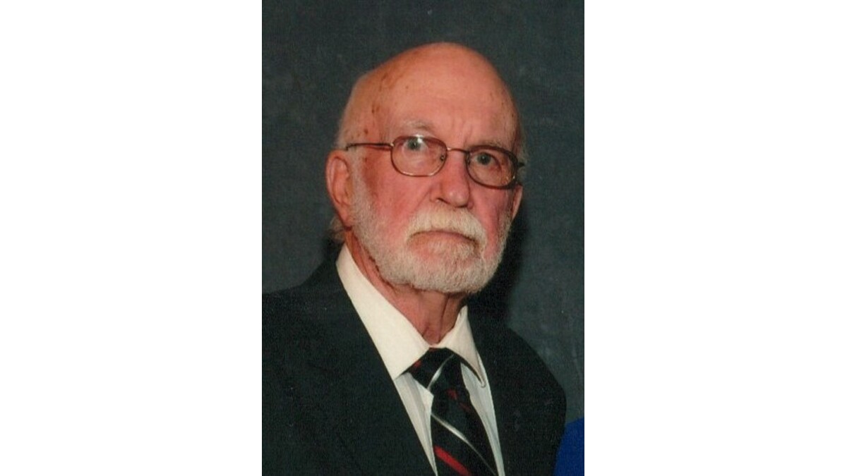 Russell Bourgoyne Obituary from Charlet Funeral Home