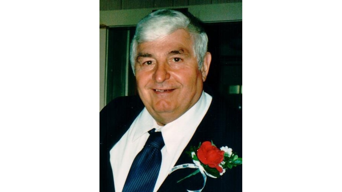 ROBERT LAFAVE Obituary - NEGAUNEE, MI | Koskey Funeral Home Inc.