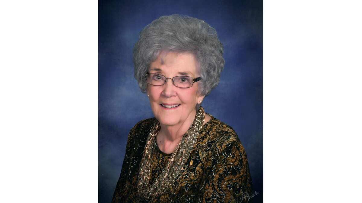 Betty Barber Obituary - Johnson , KS | Garnand Funeral Homes - Johnson