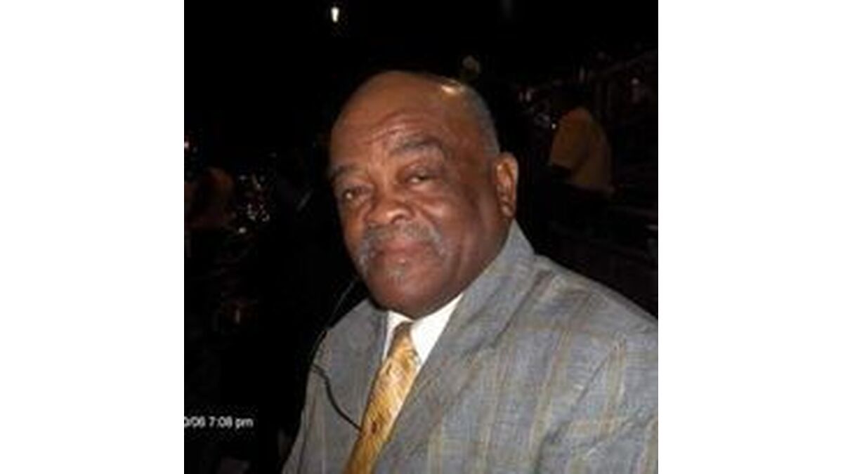 Mr. Daryl B. Taylor Obituary - Visitation & Funeral Information