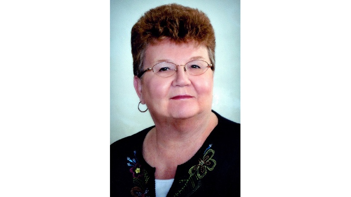 Berneita Kay (Simmons) Whelton Obituary - Saginaw, MI | Snow Funeral Home