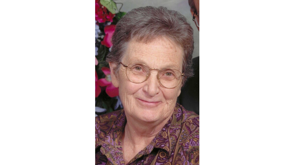 Lois Andrews Obituary Clinton, ON Falconer Funeral Homes