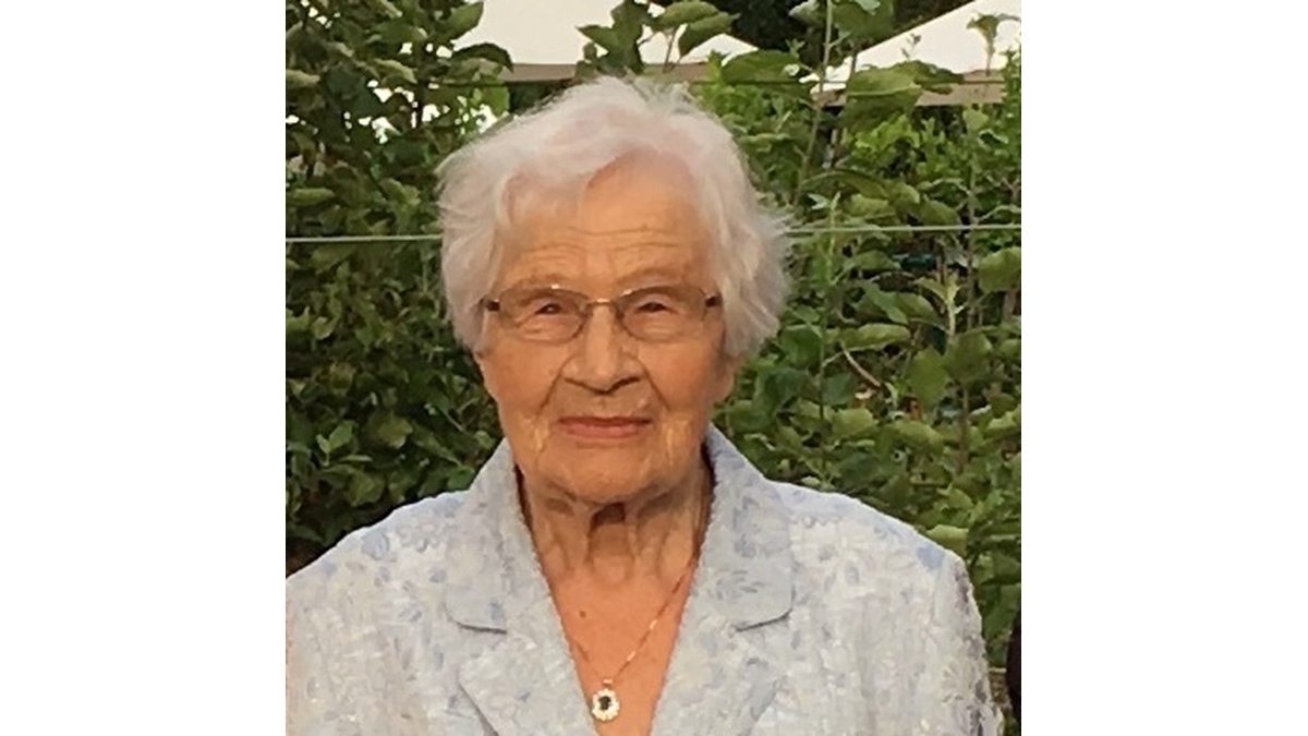 Maria Zhuk Obituary - CHATHAM, ON | Life Transitions Burial and