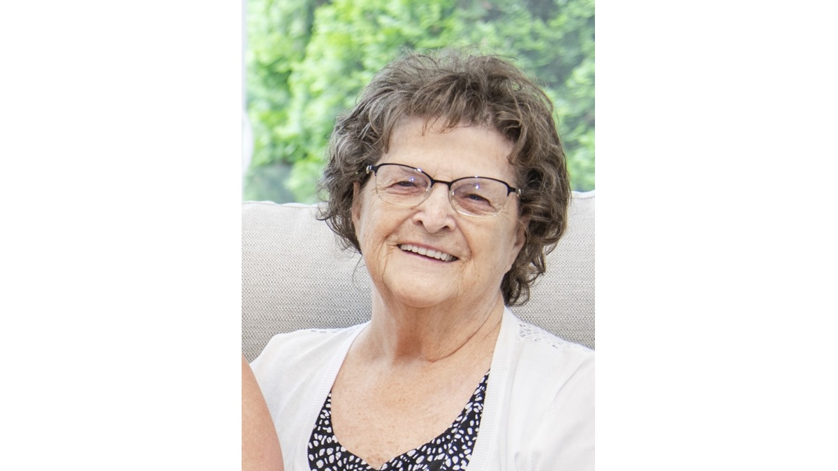 Helen CrawfordHenry Obituary Newmarket, ON Roadhouse & Rose